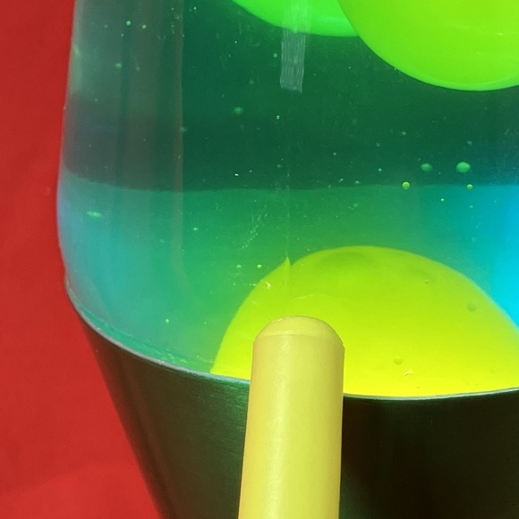 Lava Lite Lamp 2017 14.5" Bob Marley / Blue Liquid / Yellow Wax / 2124 / Flaw - Picture 12 of 17